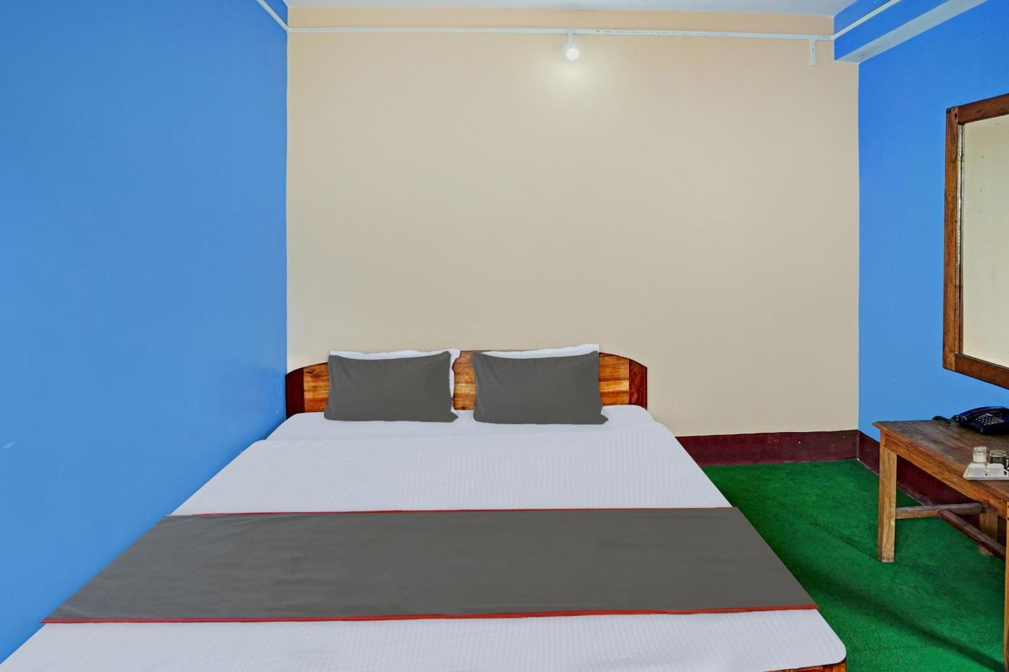 Capital O Basera Resort Padamchen Luaran gambar